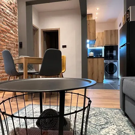 12 Apartament